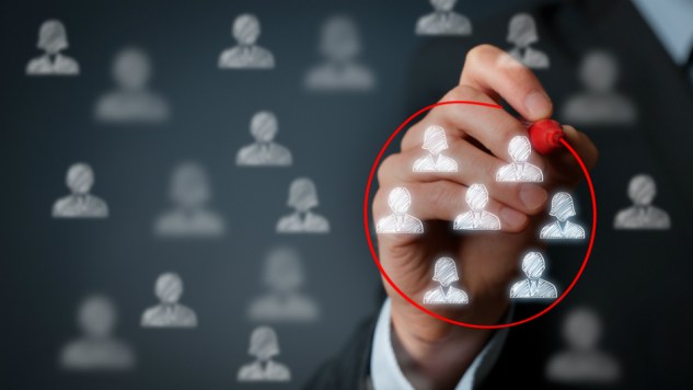 x&aacute;c định nh&oacute;m c&ocirc;ng ch&uacute;ng mục ti&ecirc;u cho k&ecirc;nh TikTok của bạn