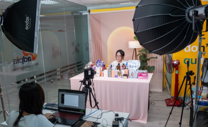 Adpia Livestream &ndash; Giải ph&aacute;p Livestream to&agrave;n diện & hiệu quả cho doanh nghiệp
